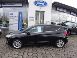 Obsidianschwarz metallic Gebraucht 2022 Ford Fiesta Titanium Kleinwagen | 20.900 € (Fairer Preis)