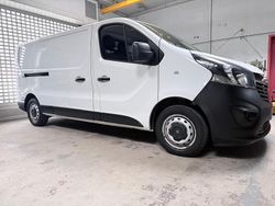Weiß Gebraucht 2018 Opel Vivaro Van / Kleinbus | 9.800 € (Guter Preis)