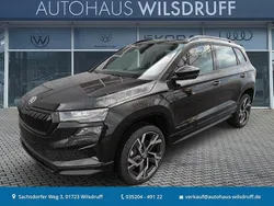 Schwarz Neu 2025 Skoda Karoq SportLine SUV | 36.980 € (Fairer Preis)