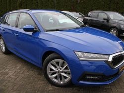 Blau Gebraucht 2022 Skoda Octavia Ambition Kombi | 17.990 € (Guter Preis)