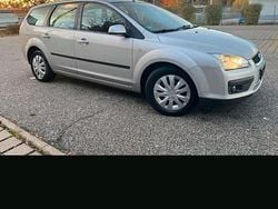 Silber Gebraucht 2005 Ford Focus Kombi | 1.990 € (Etwas zu teuer)