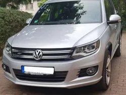 Silber Gebraucht 2012 VW Tiguan R-line BlueMotion SUV | 10.000 € (Etwas zu teuer)