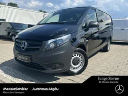 Obsidianschwarz (metallic) Gebraucht 2022 Mercedes Vito Van / Kleinbus | 28.381 € (Superpreis)