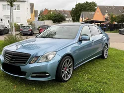 Blau Gebraucht 2011 Mercedes E350 Avantgarde Limousine | 8.999 € (Guter Preis)