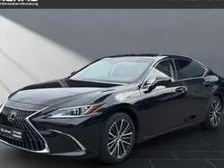 Schwarz Gebraucht 2024 Lexus ES300H Limousine | 40.900 € (Guter Preis)