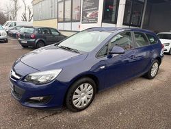 Blau Gebraucht 2015 Opel Astra Edition Kombi | 5.990 € (Fairer Preis)