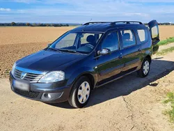 Grau Gebraucht 2012 Dacia Logan Lauréate Limousine | 2.549 € (Fairer Preis)