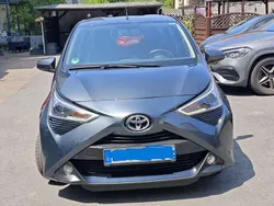 Grau Gebraucht 2019 Toyota Aygo Kleinwagen | 8.100 € (Fairer Preis)