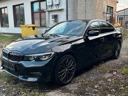 Schwarz Gebraucht 2020 BMW 330 Sport Line Limousine | 23.200 € (Fairer Preis)
