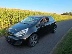 Schwarz Gebraucht 2013 Kia Rio 2 Limousine | 4.700 € (Fairer Preis)