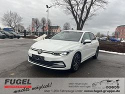 Weiß Gebraucht 2022 VW Golf Style Limousine | 20.999 € (Superpreis)