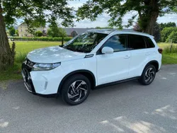 Weiß Gebraucht 2024 Suzuki Vitara Comfort+ SUV | 23.800 € (Superpreis)