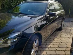 Schwarz Gebraucht 2015 Mercedes 220 Kombi | 8.900 €