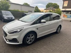 Weiß Gebraucht 2021 Ford S-MAX Titanium Van / Kleinbus | 12.999 € (Fairer Preis)