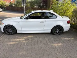 Weiß Gebraucht 2010 BMW 135 Sport Line Kleinwagen | 18.500 € (Guter Preis)
