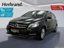 Metalliclack kosmosschwarz Gebraucht 2018 Mercedes B180 Style Van / Kleinbus | 17.480 € (Fairer Preis)