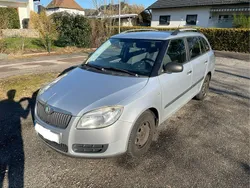Grau Gebraucht 2010 Skoda Fabia Kombi | 1.200 € (Guter Preis)