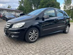 Schwarz Gebraucht 2010 Mercedes B180 Van / Kleinbus | 2.990 € (Guter Preis)