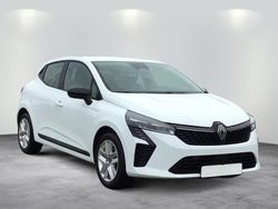 Weiß Gebraucht 2024 Renault Clio V Evolution Limousine | 18.990 € (Fairer Preis)