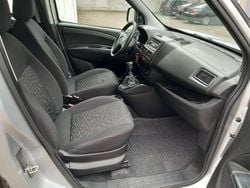 Silber Gebraucht 2013 Opel Combo Edition Van / Kleinbus | 5.200 € (Superpreis)