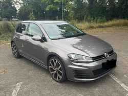 Grau Gebraucht 2015 VW Golf VII Cup Limousine | 11.800 € (Teuer)