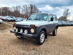 Weiß Gebraucht 2003 Lada niva SUV | 1.980 € (Guter Preis)