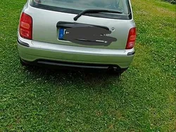 Silber Gebraucht 2000 Nissan Micra Kleinwagen | 900 €