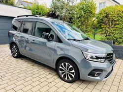 Grau Gebraucht 2021 Renault Kangoo Intens Van / Kleinbus | 19.500 € (Fairer Preis)