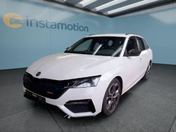 Weiß Gebraucht 2022 Skoda Octavia RS Kombi | 27.699 € (Fairer Preis)