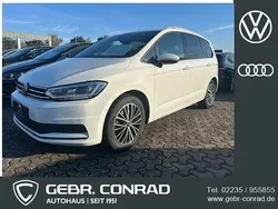 Weiß Gebraucht 2022 VW Touran Active Van / Kleinbus | 28.789 € (Fairer Preis)