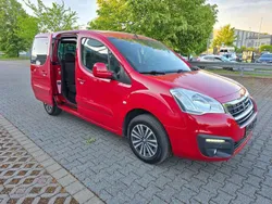 Rot ardent Gebraucht 2017 Peugeot Partner Active Van / Kleinbus | 9.350 € (Fairer Preis)