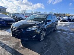 Schwarz Gebraucht 2012 Ford Focus Champions Edition Kombi | 2.300 € (Superpreis)