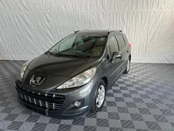 Grau Gebraucht 2012 Peugeot 207 Kombi | 3.599 € (Etwas zu teuer)