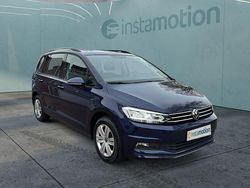 Blau Gebraucht 2022 VW Touran Van / Kleinbus | 31.649 € (Etwas zu teuer)