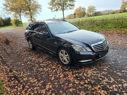 Schwarz Gebraucht 2010 Mercedes E220 Avantgarde Limousine | 7.500 € (Fairer Preis)