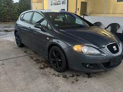 Grün Gebraucht 2005 Seat Leon Stylance Limousine | 2.350 € (Fairer Preis)