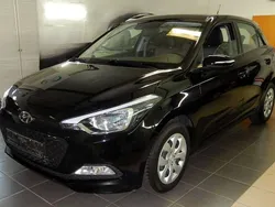 Phantom blak Gebraucht 2017 Hyundai i20 Trend Limousine | 11.990 € (Guter Preis)