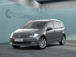 Grau Gebraucht 2024 VW Touran Move Van / Kleinbus | 33.020 € (Guter Preis)