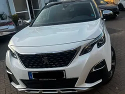 Weiß Gebraucht 2019 Peugeot 3008 Crossway SUV | 22.000 € (Fairer Preis)