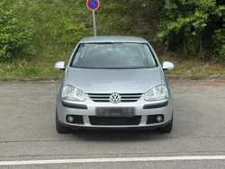 Silber Gebraucht 2004 VW Golf V Kleinwagen | 3.790 €