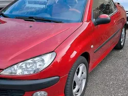 Rot Gebraucht 2003 Peugeot 206 CC Cabrio | 1.050 € (Guter Preis)