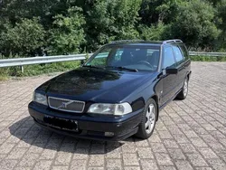 Schwarz Gebraucht 2000 Volvo V70 Kombi | 1.743 € (Superpreis)