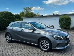Grau Gebraucht 2015 Mercedes A180 Limousine | 14.500 € (Fairer Preis)