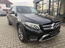 Schwarz (metallic) Gebraucht 2018 Mercedes GLC350 SUV | 24.990 € (Guter Preis)
