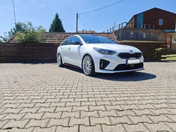 Weiß Gebraucht 2020 Kia ProCeed GT Kleinwagen | 23.495 € (Guter Preis)