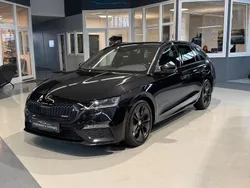 Black magic pearlescent Gebraucht 2021 Skoda Octavia RS Kombi | 31.580 € (Fairer Preis)