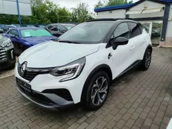 Weiss qnc+schwarz gne Gebraucht 2023 Renault Captur R.S. SUV | 22.900 € (Fairer Preis)