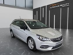 Grau Gebraucht 2021 Opel Astra Edition Limousine | 8.980 €