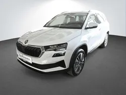 Moonweiß perleffekt Gebraucht 2025 Skoda Karoq Selection SUV | 35.390 € (Fairer Preis)