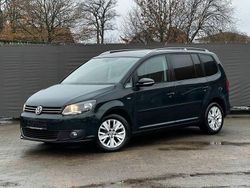 Grün Gebraucht 2013 VW Touran Life Van / Kleinbus | 8.099 € (Fairer Preis)